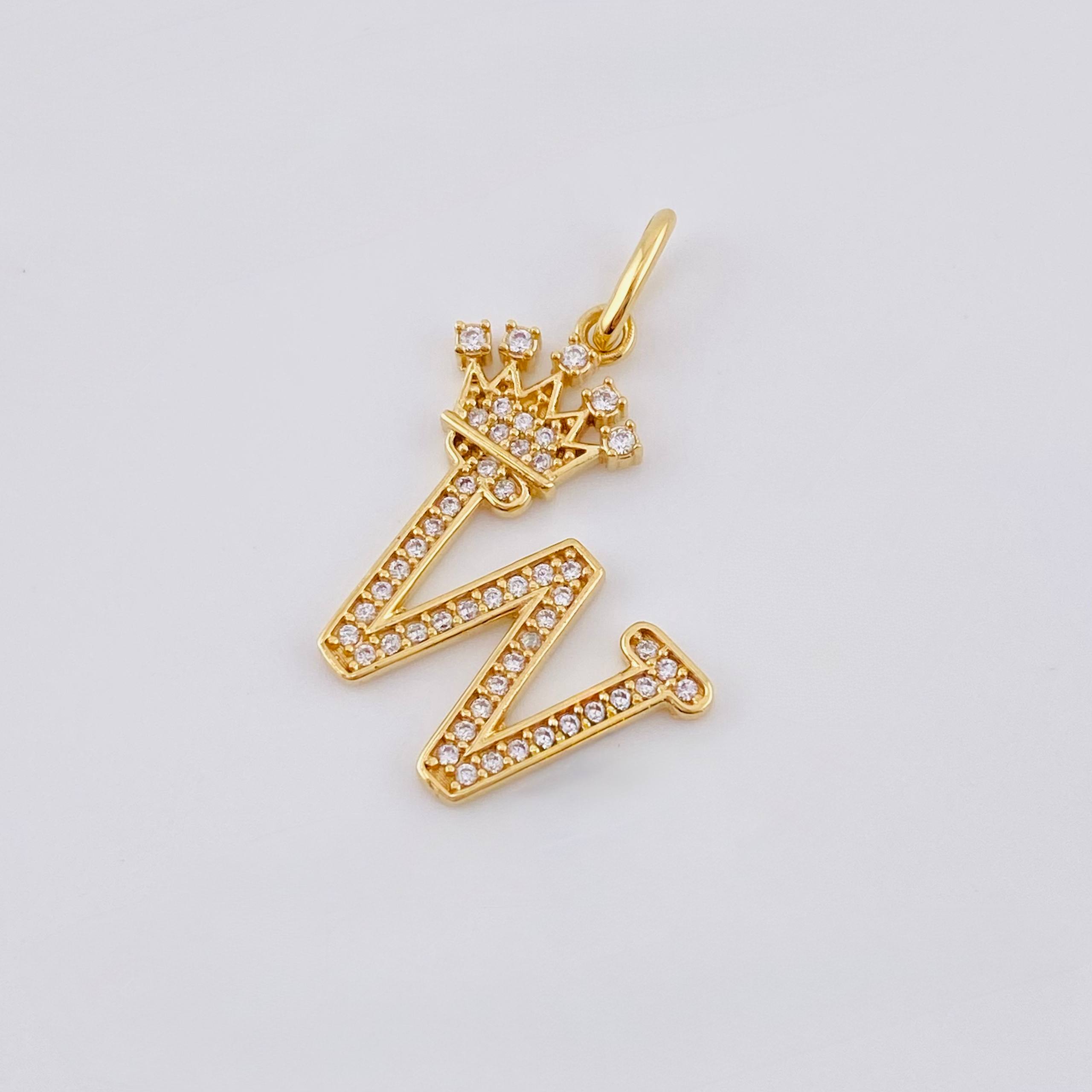 Dije Corona Letra W 2.45gr / 2.7cm / Oro Amarillo 18K