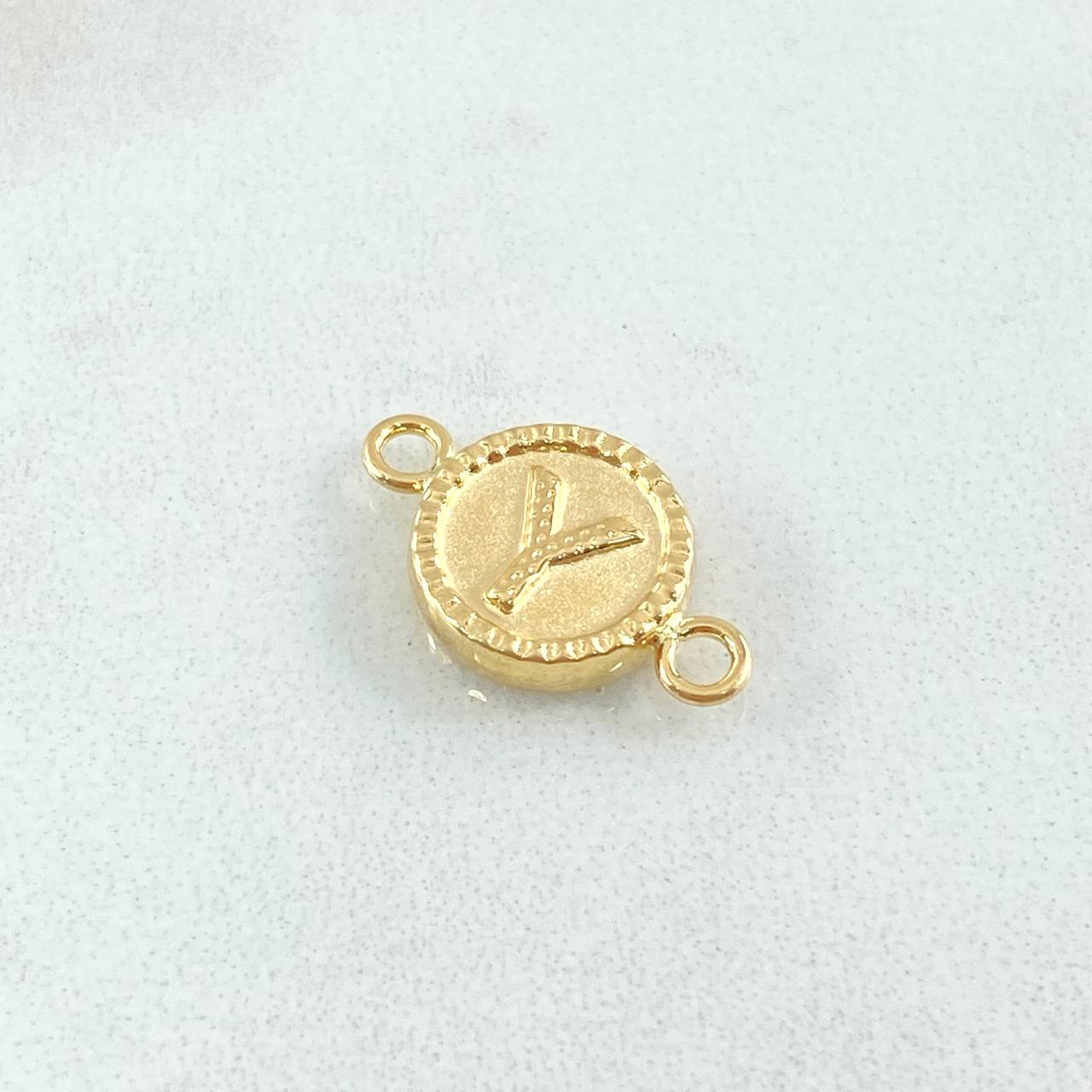 Herraje Letra Y 0.45gr / 1.5cm / Bordeado Oro Amarillo 18K *