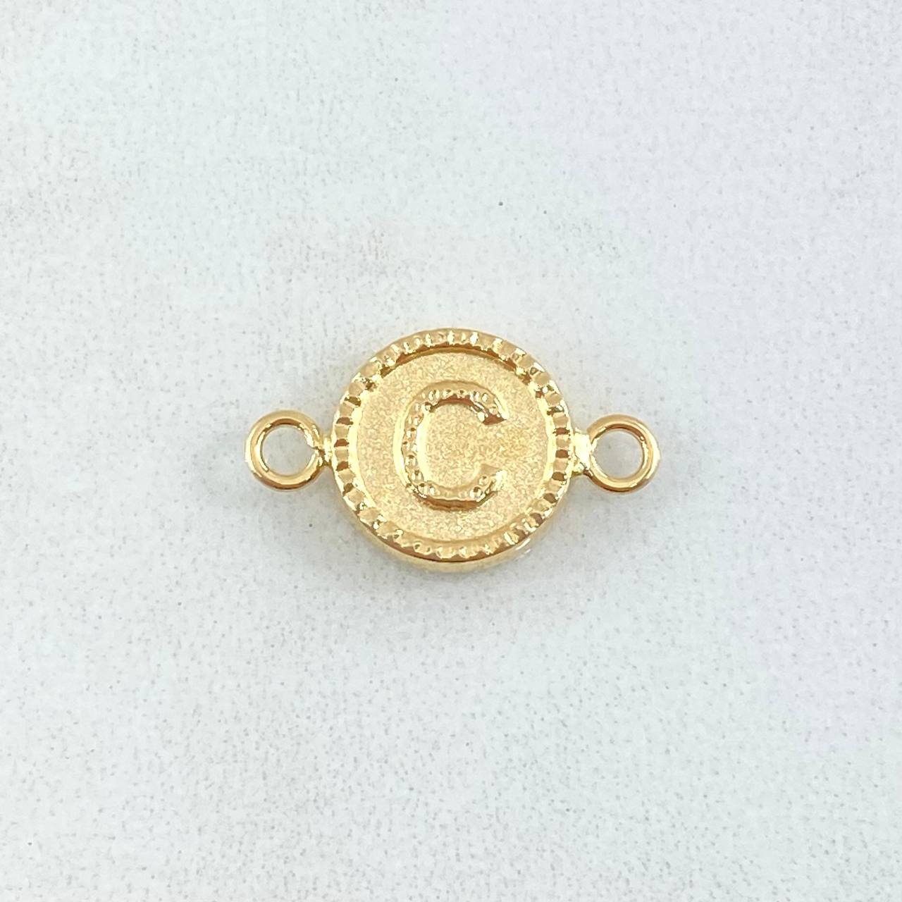 Herraje Letra C 0.6gr / 1.7cm / Bordeado Oro Amarillo 18K *