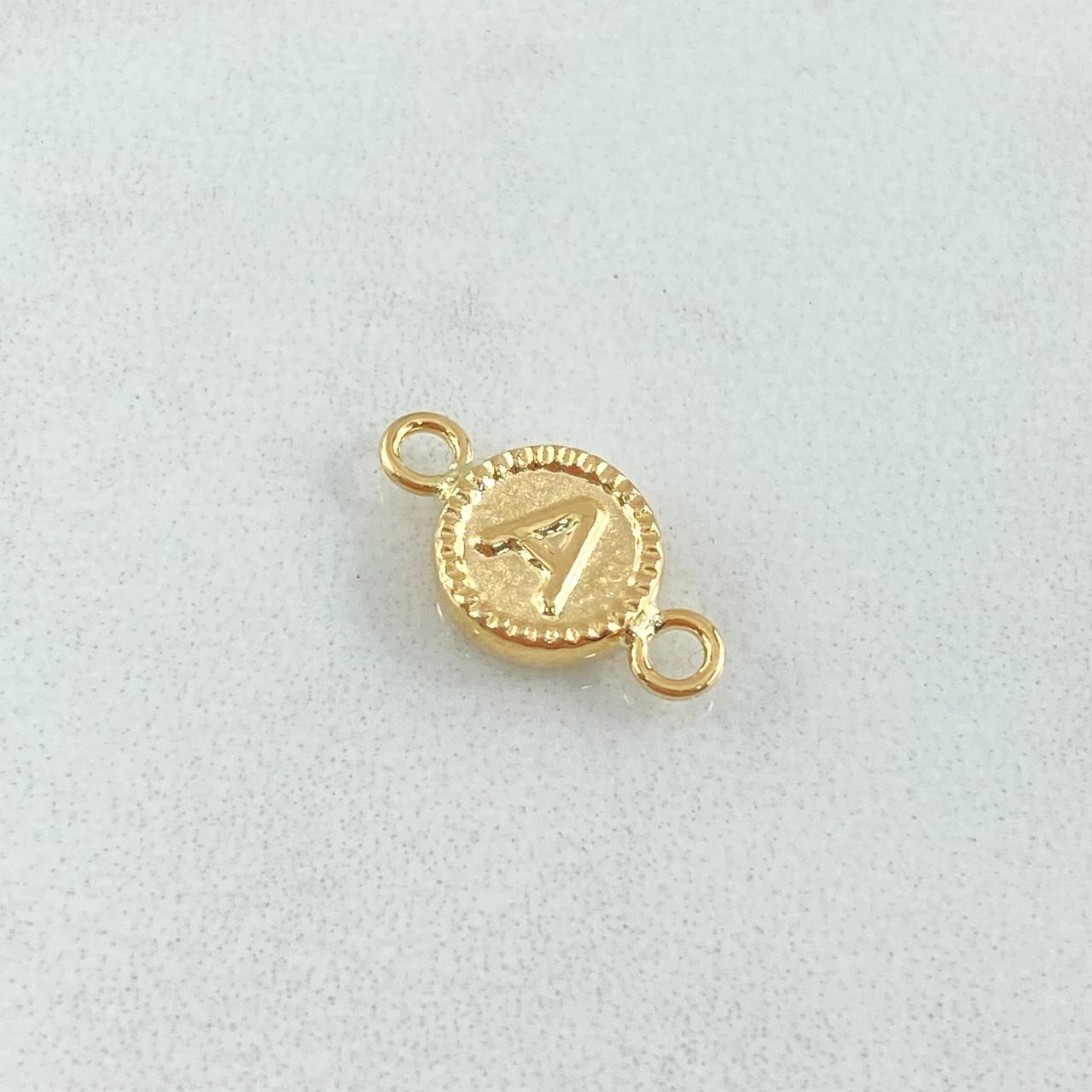 Herraje Letra A 0.45gr / 1.5cm / Circulo Bordeado Oro Amarillo 18K ©