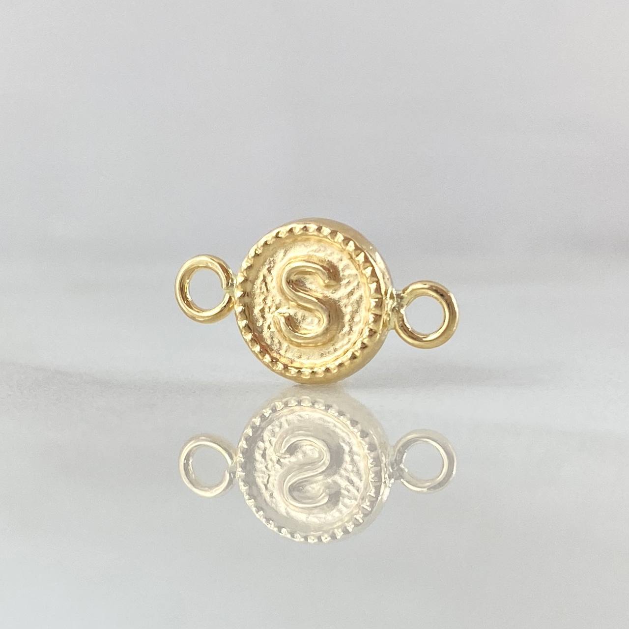 Herraje Letra S 0.45gr / 1.5cm / Circulo Bordeado Oro Amarillo 18K ©
