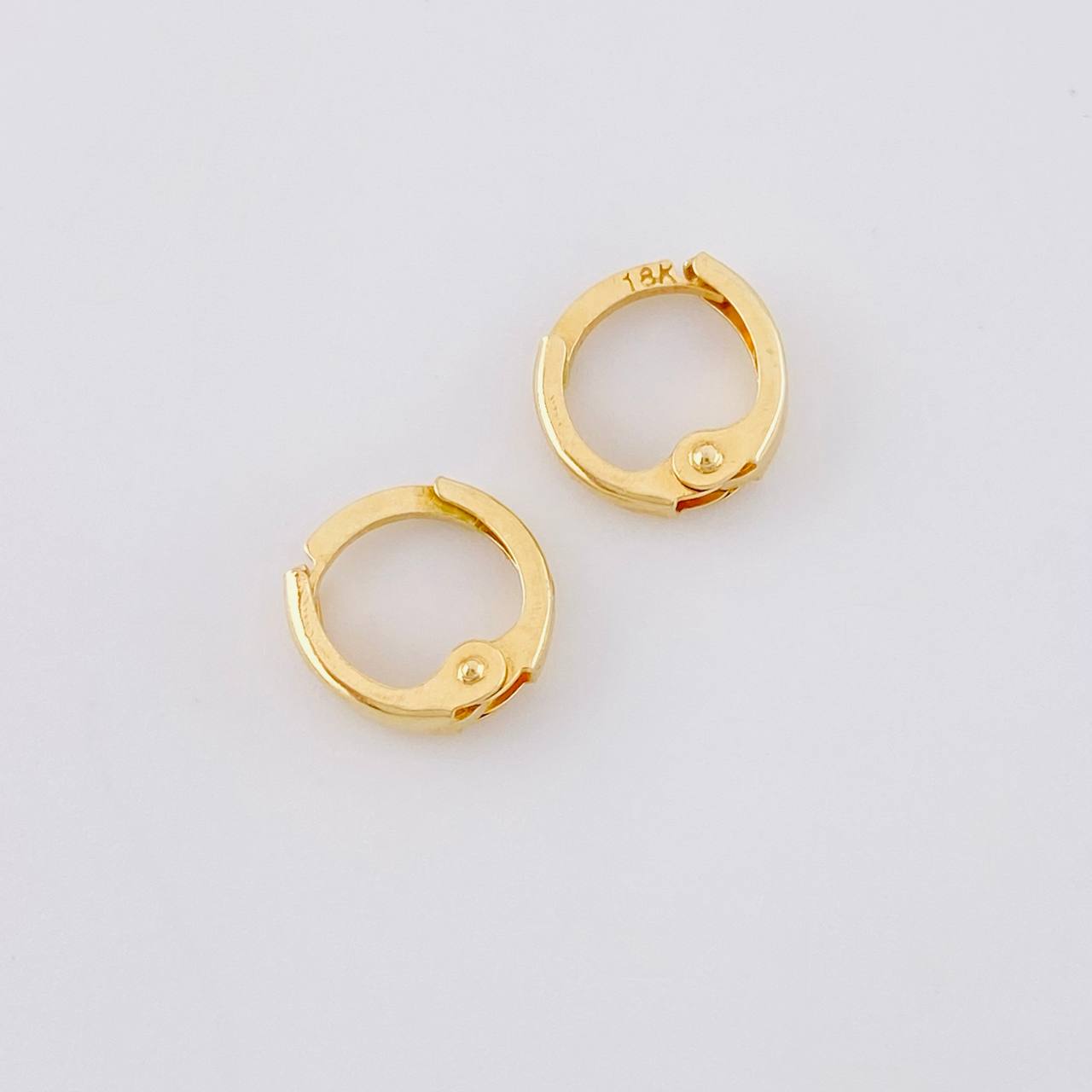 Candongas Carril 0.6g / 0.8cm Oro Amarillo 18K