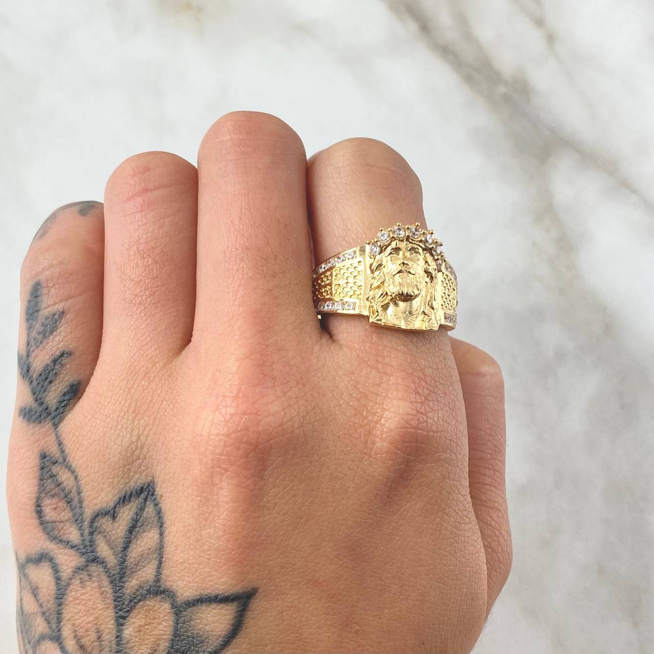 Anillo Rostro de Cristo 6.8gr / T10 / Oro Amarillo 18K *
