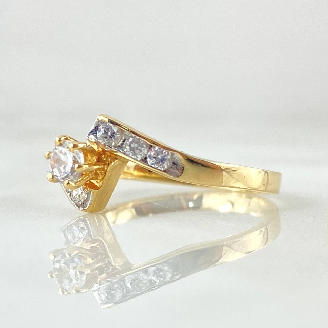 Anillo Solitario Zig-Zag 2.25gr / T6 / Oro Amarillo 18K *