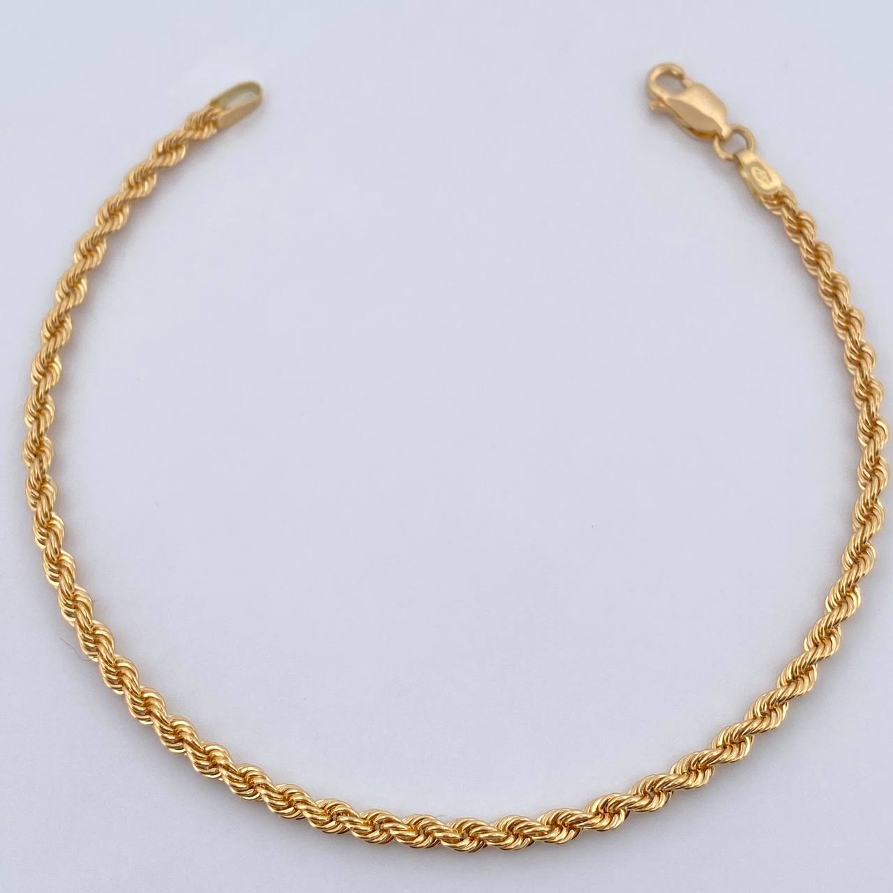 Pulso Lazo 2.15gr / 18.9cm / 2.5mm Oro Amarillo +3 18K $