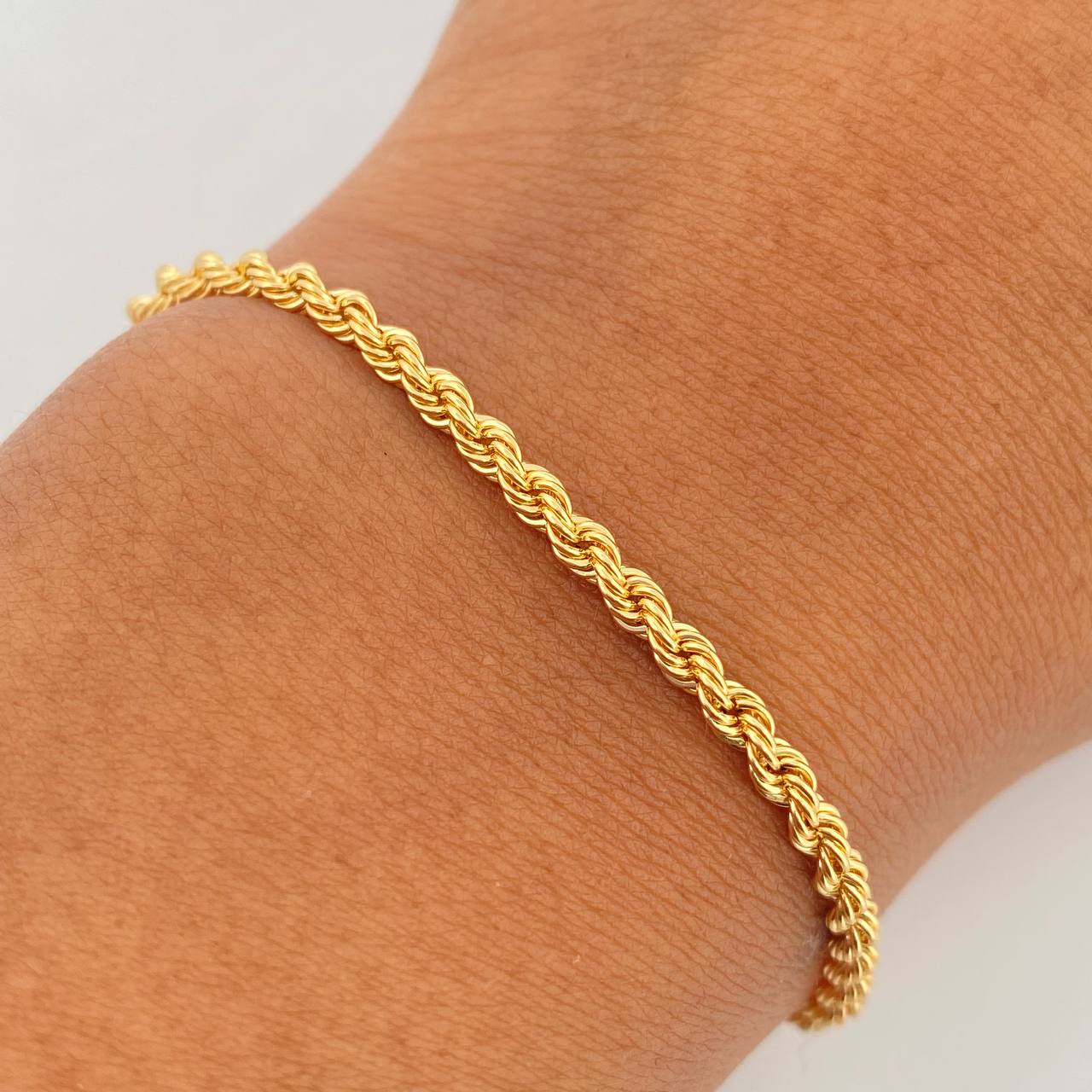 Pulso Lazo 2.15gr / 18.9cm / 2.5mm Oro Amarillo +3 18K $