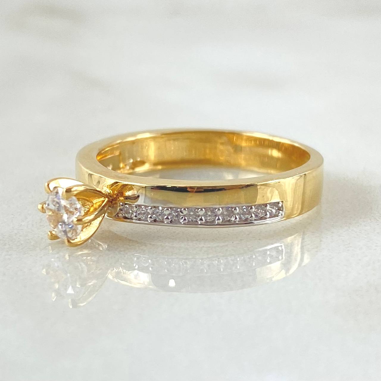 Anillo Solitario Carril Tupido 3gr / T6 1/4 / Oro Amarillo 18K ©