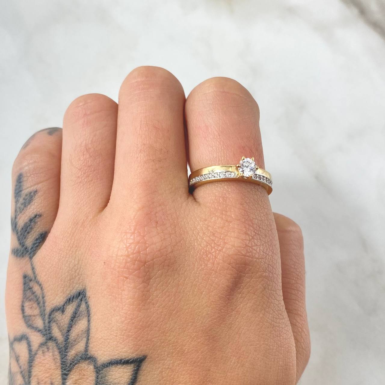 Anillo Solitario Carril Tupido 3gr / T6 1/4 / Oro Amarillo 18K ©