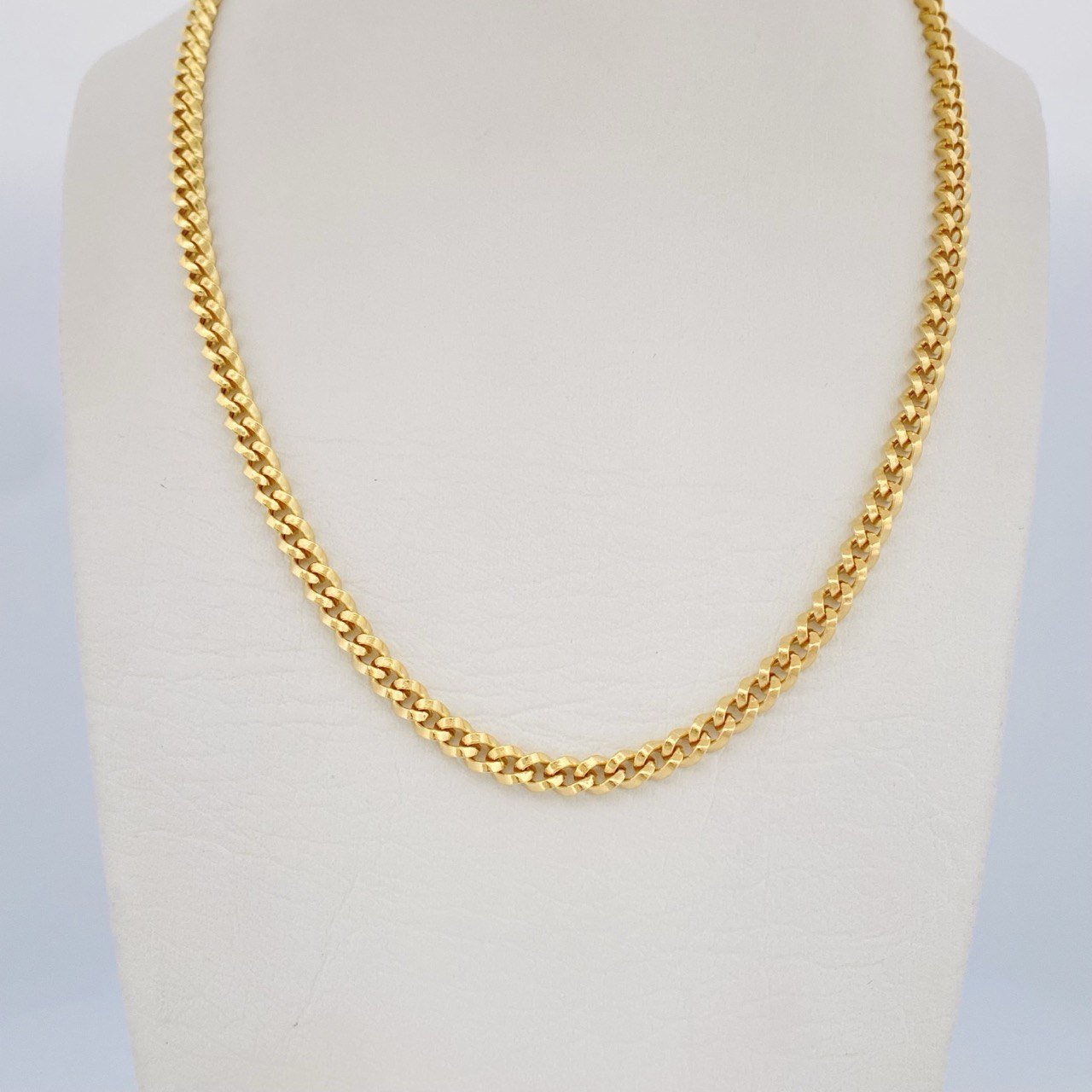 Cadena Cubana 10.6gr / 60.3cm / Oro Amarillo +1 18K $