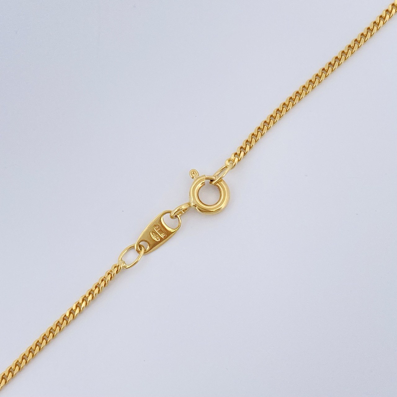 Cadena Cubana 5.9gr / 60.5cm / Oro Amarillo +1 18K $