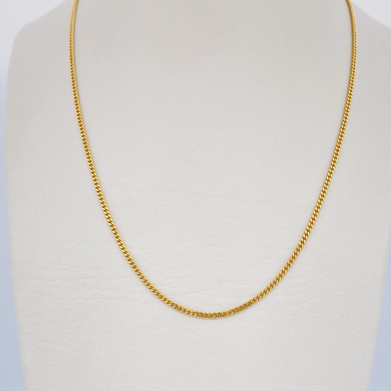 Cadena Cubana 5.9gr / 60.5cm / Oro Amarillo +1 18K $
