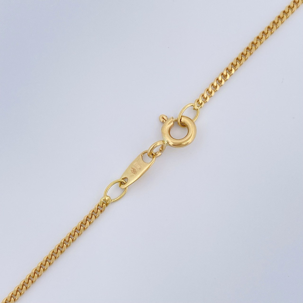 Cadena Cubana 5.8gr / 60.3cm / Oro Amarillo +1 18K $