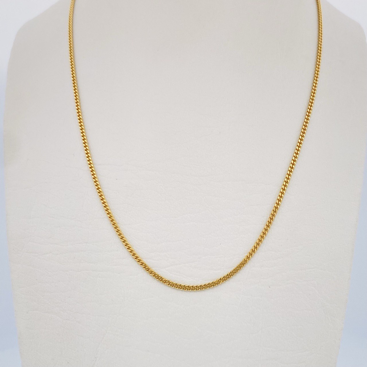 Cadena Cubana 5.8gr / 60.3cm / Oro Amarillo +1 18K $