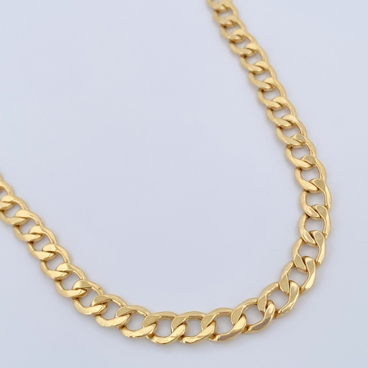 Cadena Cubana 18.45gr / 60.5cm / Oro Amarillo +1 18K $