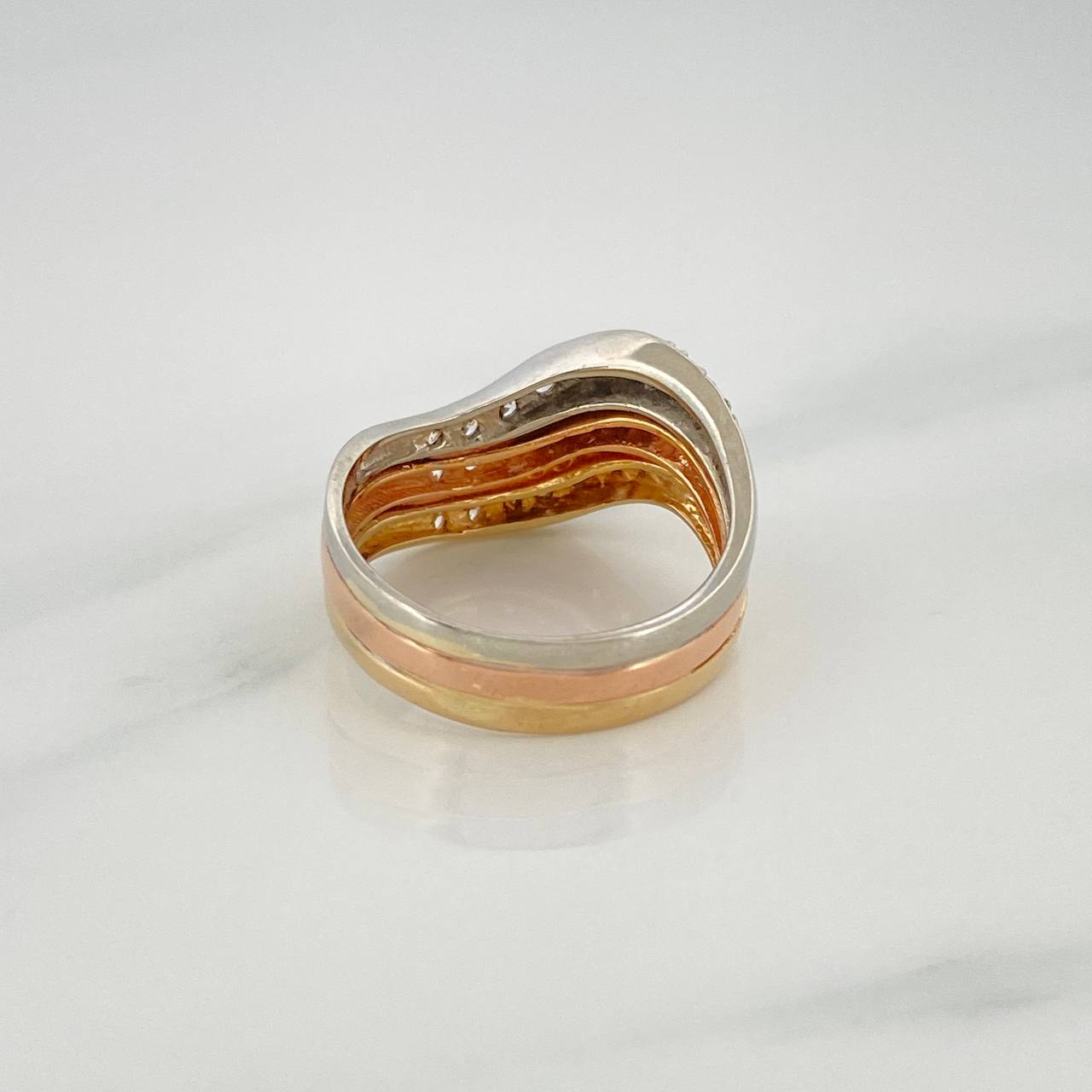 Anillo Curva 6.65 g / T7 1/4 Tres Oros 18K
