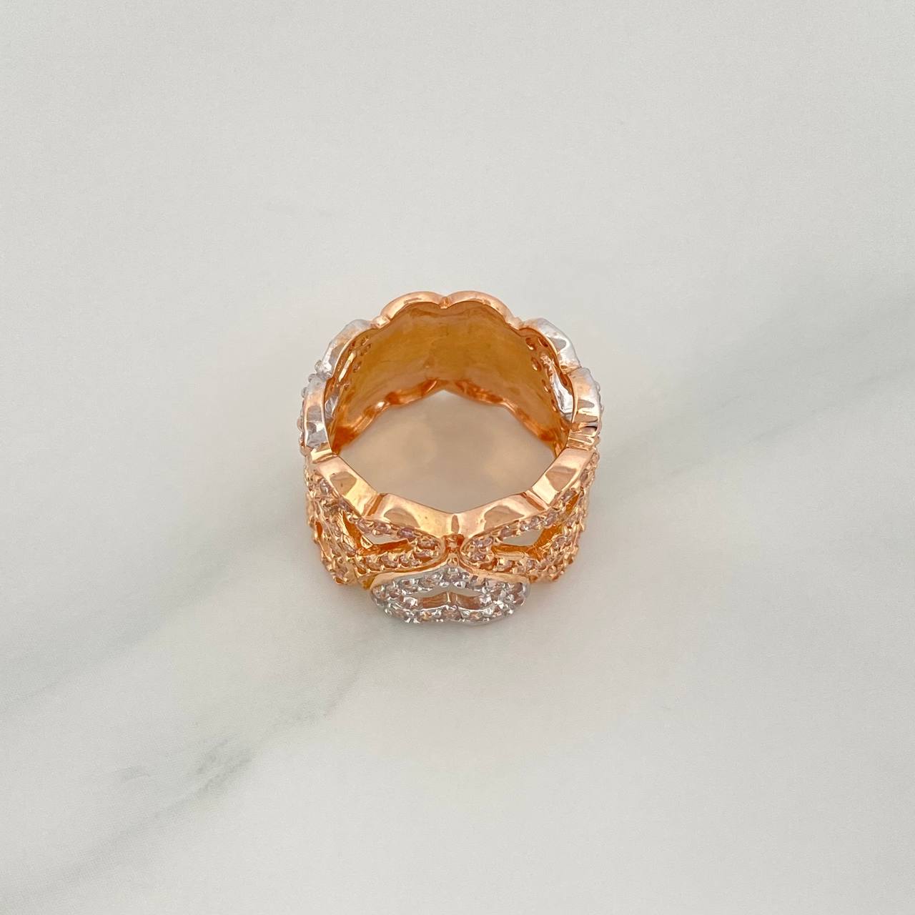 Anillo Corazones Intercalados 6.75 g / T4 1/2 Dos Oros Blanco Rosa 18K