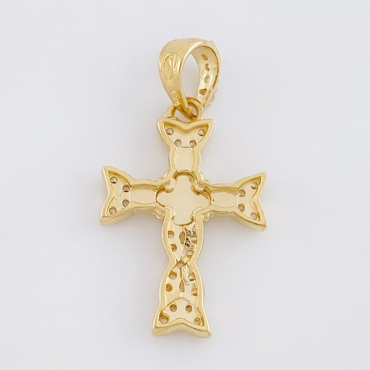 Dije Cruz Trebol Diamantado Trenzada 1.65 g / 2.5 cm Oro Amarillo 18K