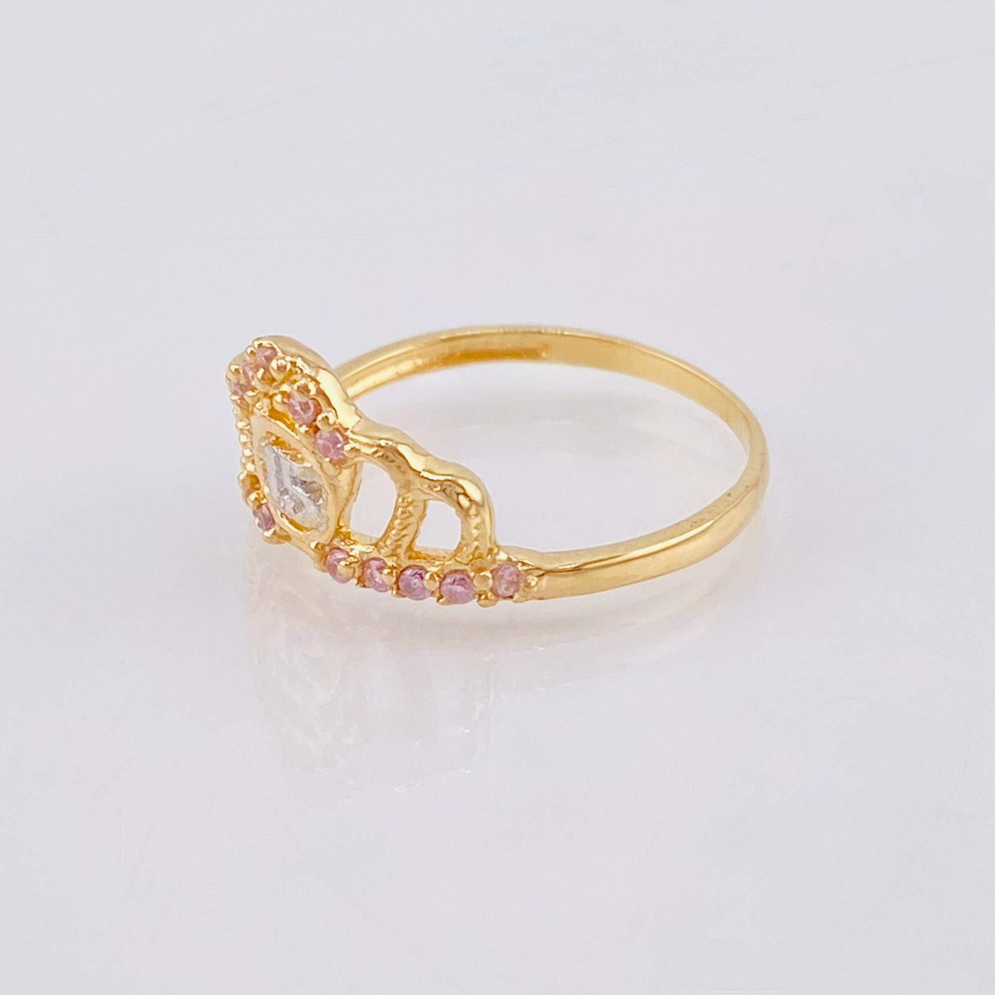 Anillo 15´S 1.9gr / T6 1/4 / Oro Amarillo 18K ©