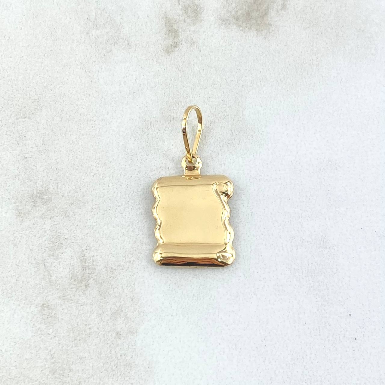 Dije Placa Pergamino 0.65gr / 2.2cm / Lisa Oro Amarillo 18K