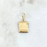 Dije Placa Pergamino 0.65gr / 2.2cm / Oro 18K