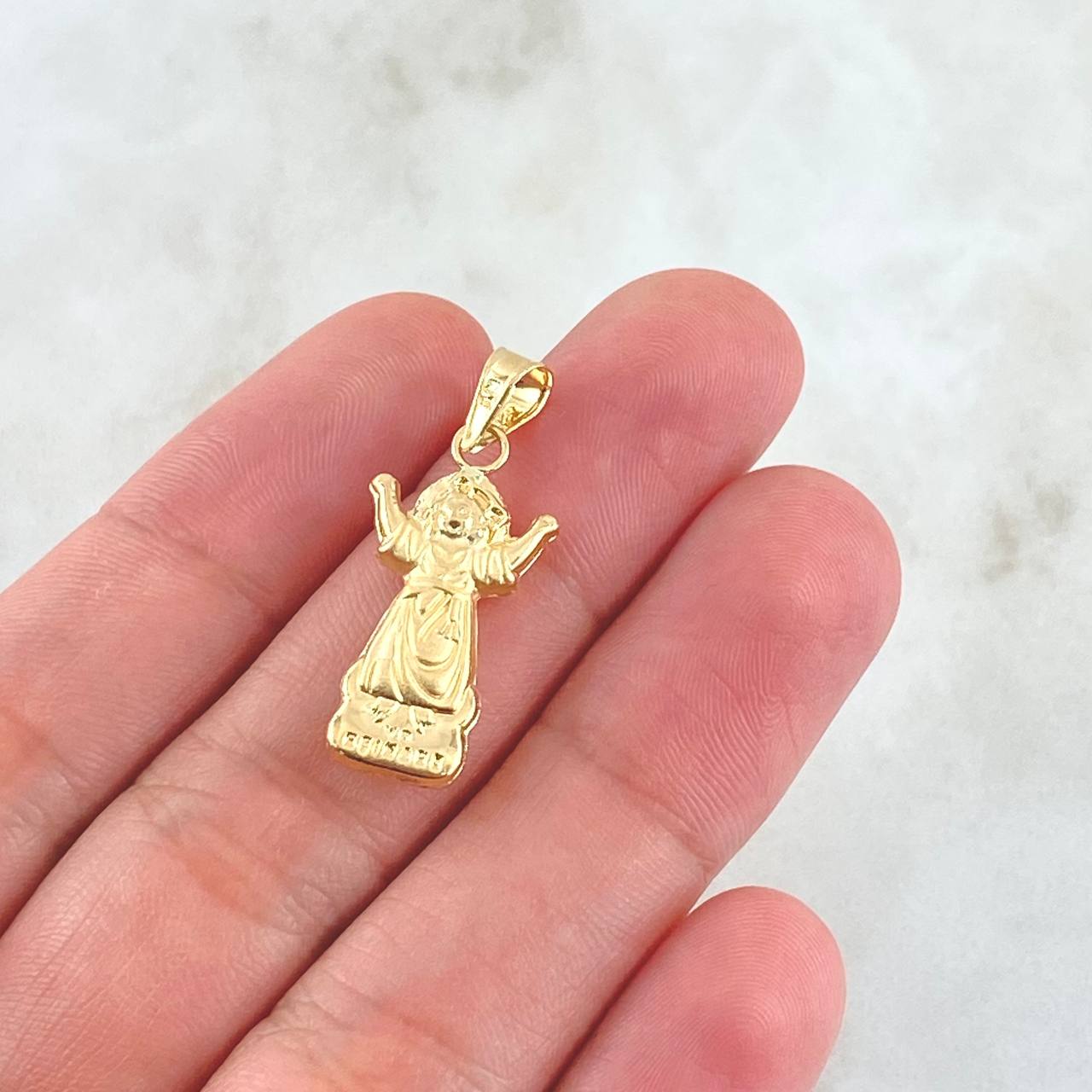 Dije Divino Niño  1.05gr / 2.7cm / Oro Amarillo 18K ©