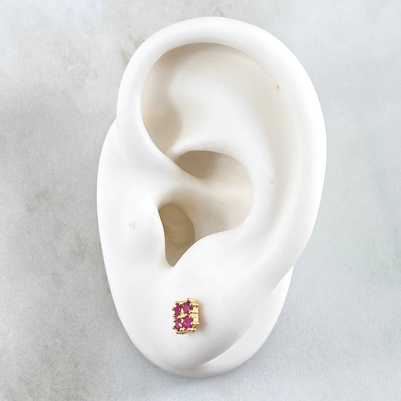 Topos Flor Cuadrada 1.2gr / 5.7mm Circones Fucsia Oro Amarillo 18K