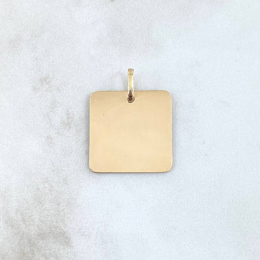 Dije Cuadrada 2.15gr / 2.2cm-2.7cm / Lisa Oro Amarillo 18K