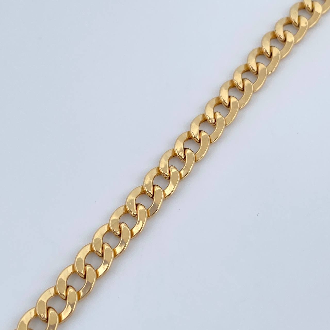Pulso Cubano 5.3gr / 20.5cm / 5.6mm Oro Amarillo +0 18K $