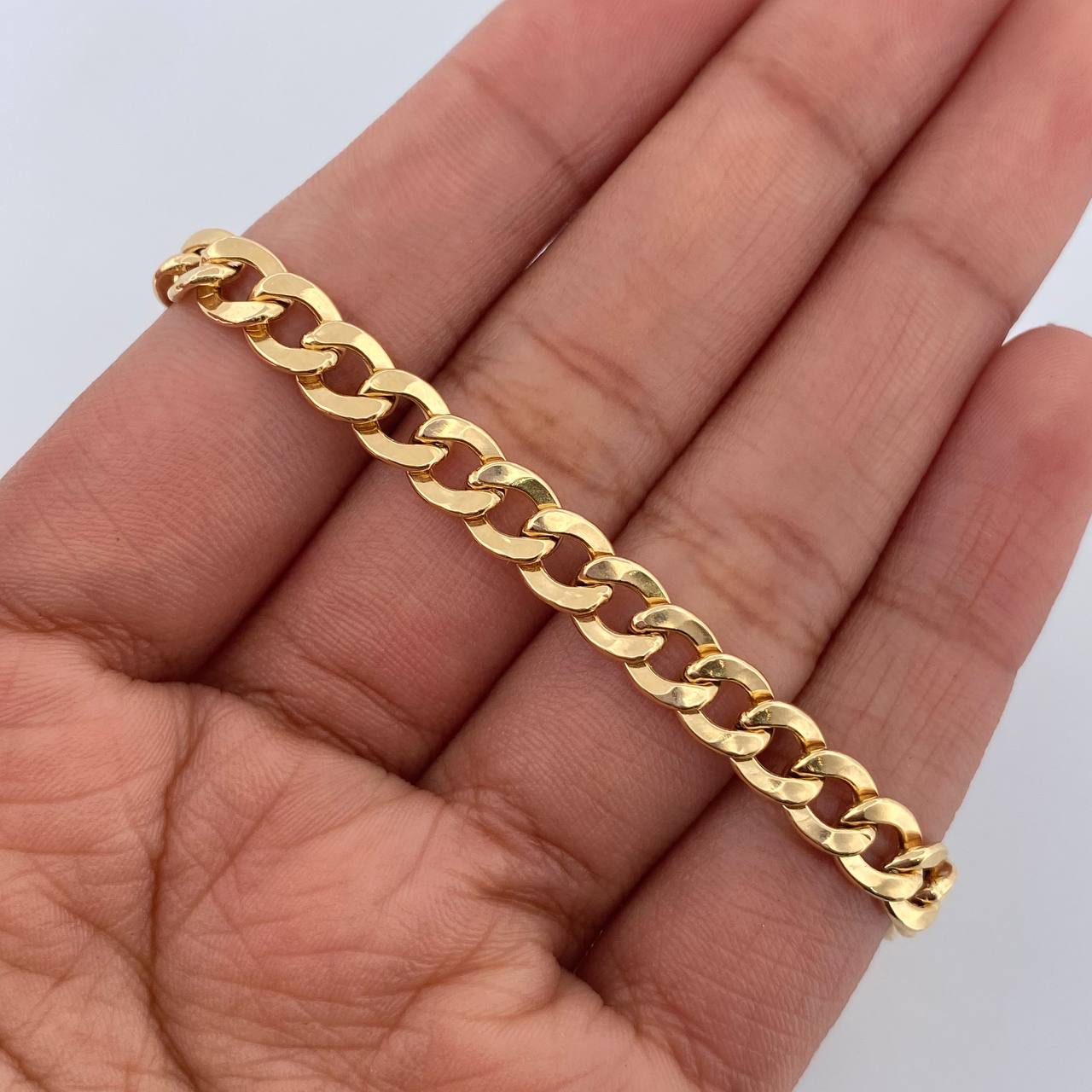 Pulso Cubano 5.3gr / 20.5cm / 5.6mm Oro Amarillo +0 18K $