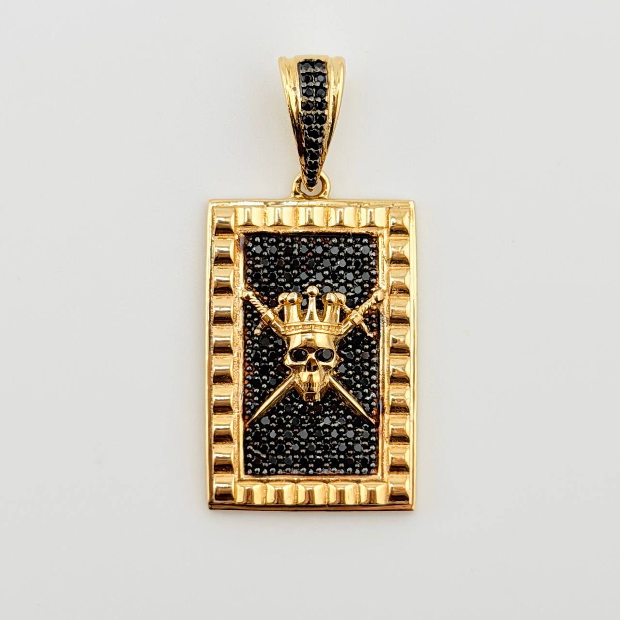 Dije Placa Calavera Tupida 8.45gr / 4.3cm / Oro Amarillo 18K ©