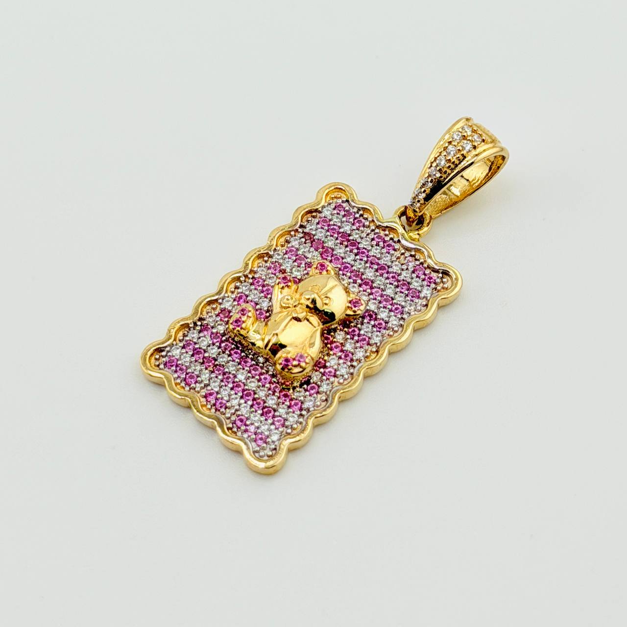 Dije Placa Oso Ondeada 5.9gr / 3.8cm / Oro Amarillo 18K ©