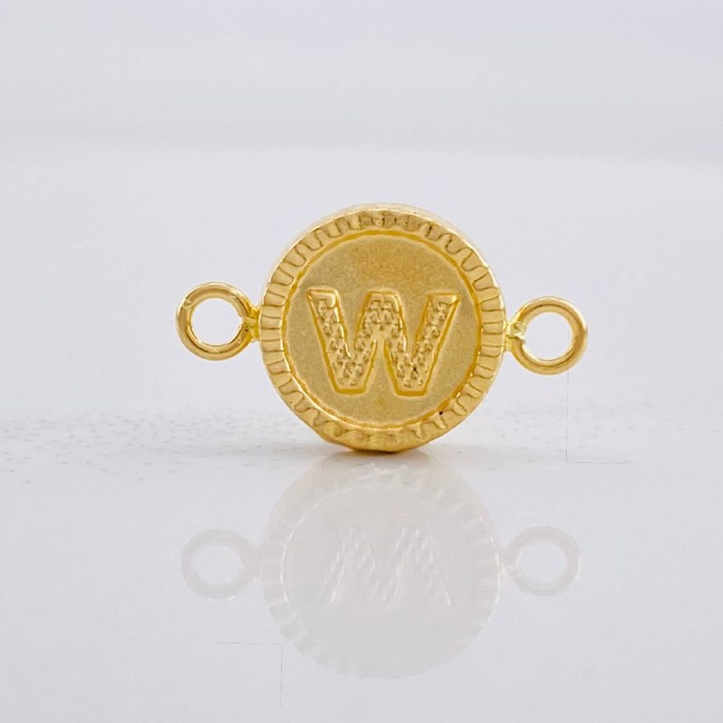 Herraje Circulo Letra W 0.6g / 1.7cm Oro Amarillo 18K