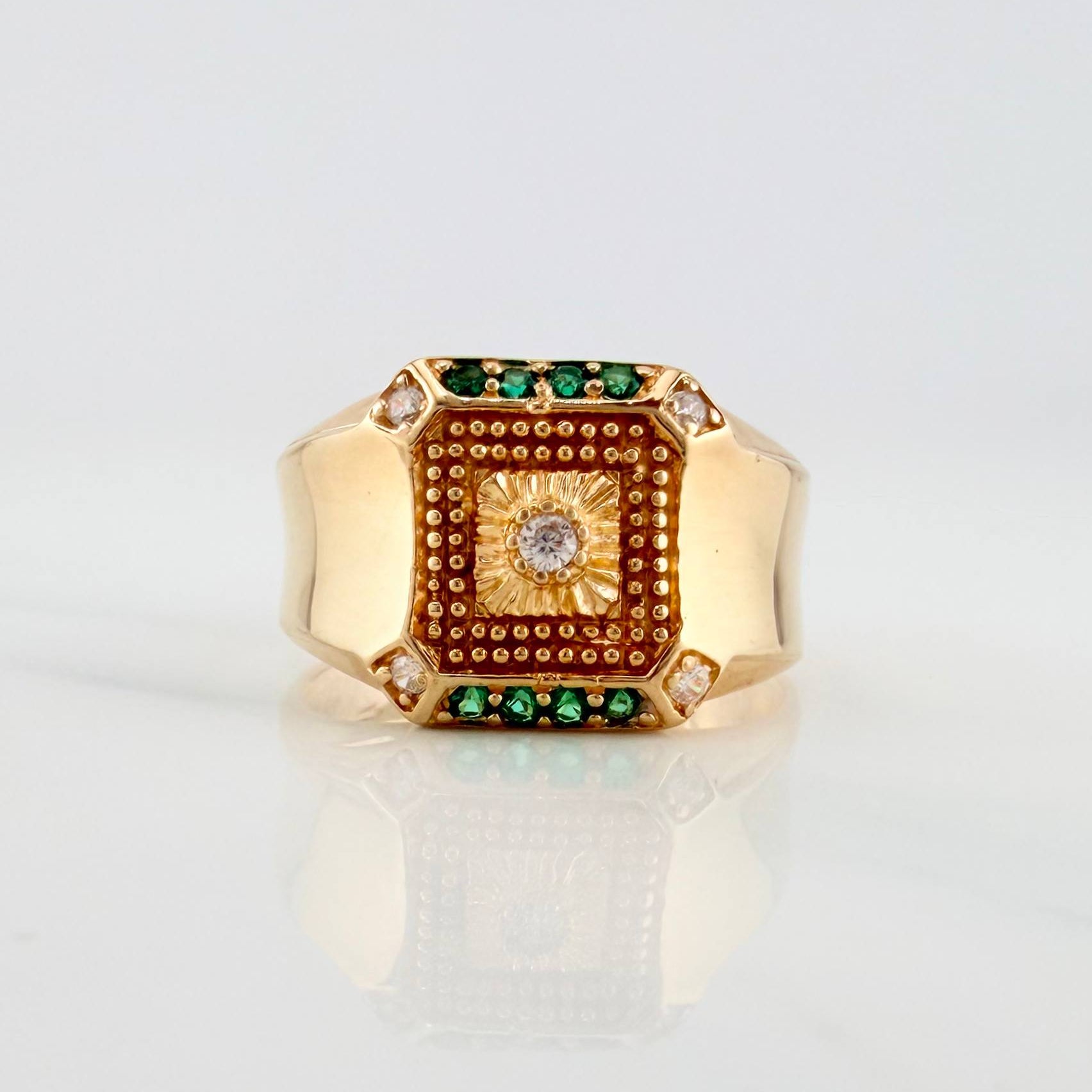 Anillo Cuadro 5.9 g / T10 Oro Amarillo 18K