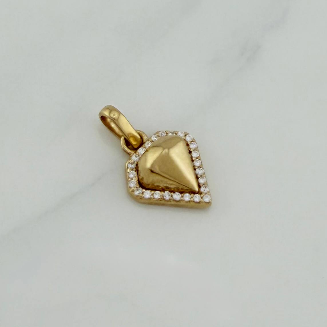 Dije Diamante 1.4 g / 1.9 cm Oro Amarillo 18K
