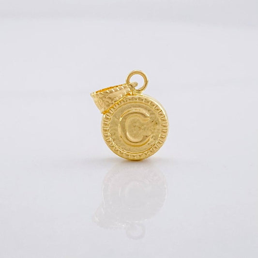 Dije Circulo Letra C 0.4g / 1.5cm Oro Amarillo 18K