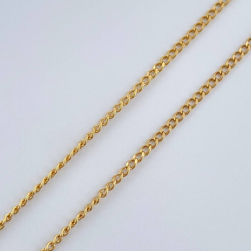 Set Cadena y Dije Mini Cubana + Silueta Corazon 1.5gr / Oro Amarillo 18K (Oferta) $