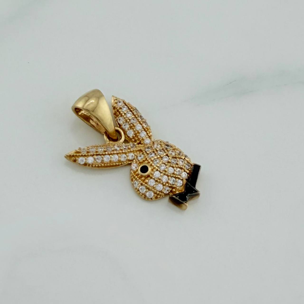 Dije Conejo 2.25 g / 2.3 cm Dos Oros Negro Amarillo 18K