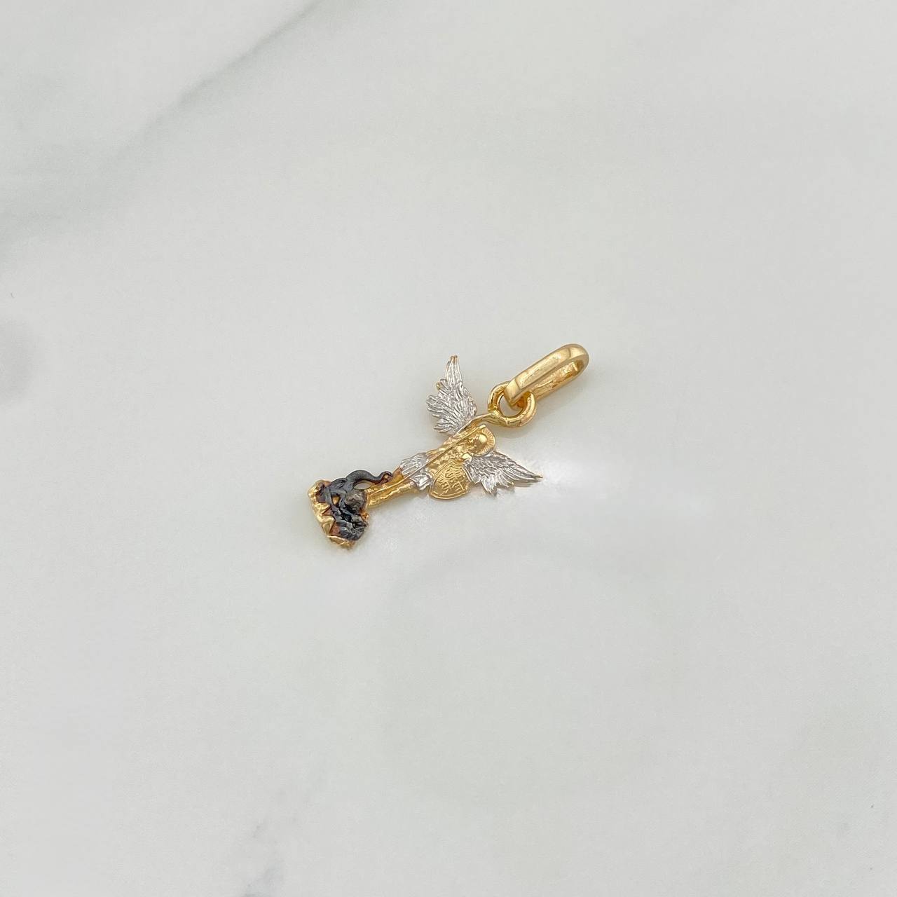 Dije San Miguel Arcangel 1.15 g / 2.3 cm Tres Oros 18K