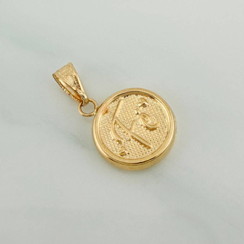 Dije Fe 0.9gr / 2cm / Oro Amarillo 18K %