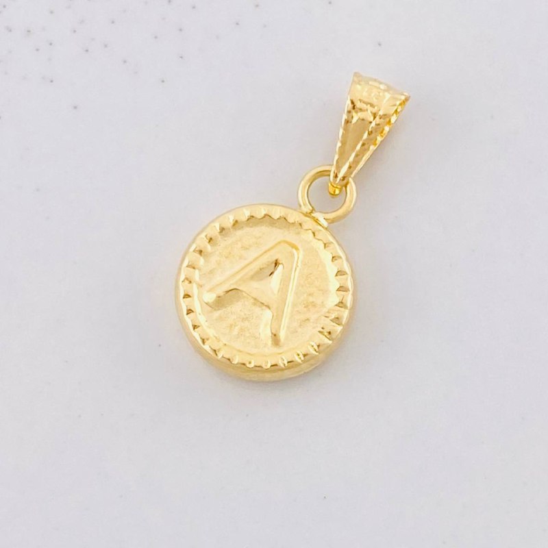 Dije Circulo Letra A 0.4g / 1.5cm Oro Amarillo 18K
