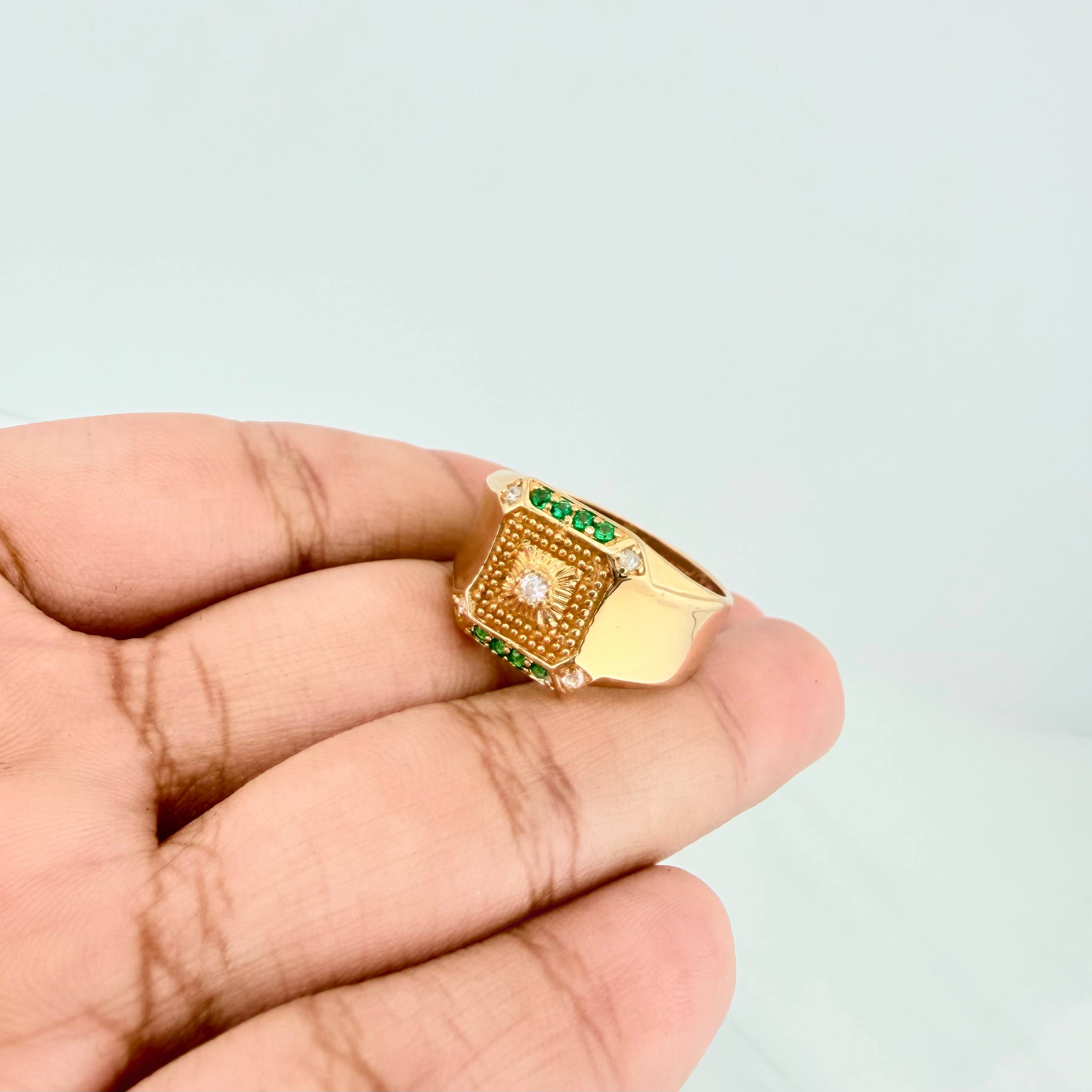 Anillo Cuadro 5.9 g / T10 Oro Amarillo 18K