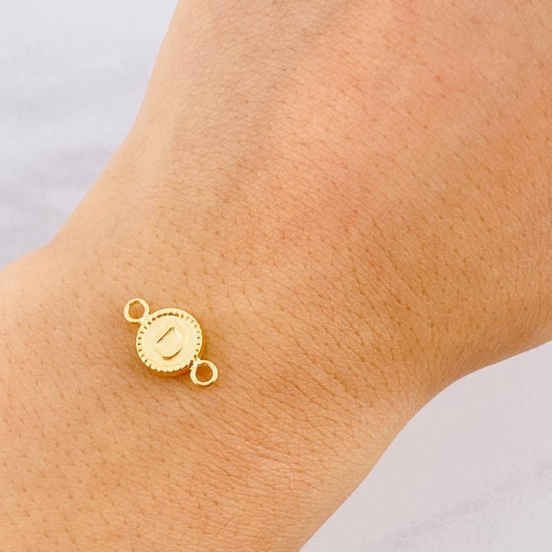 Herraje Circulo Letra D 0.4g / 1.5cm Oro Amarillo 18K