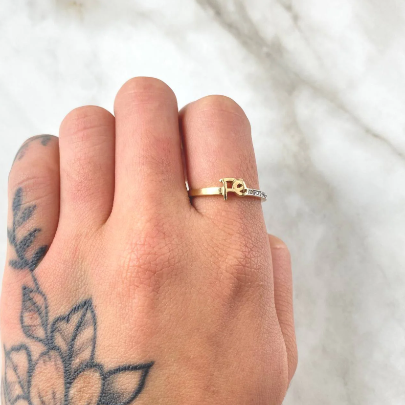 Anillo Fe 2.4gr / T5 1/4 / Oro Amarillo 18K