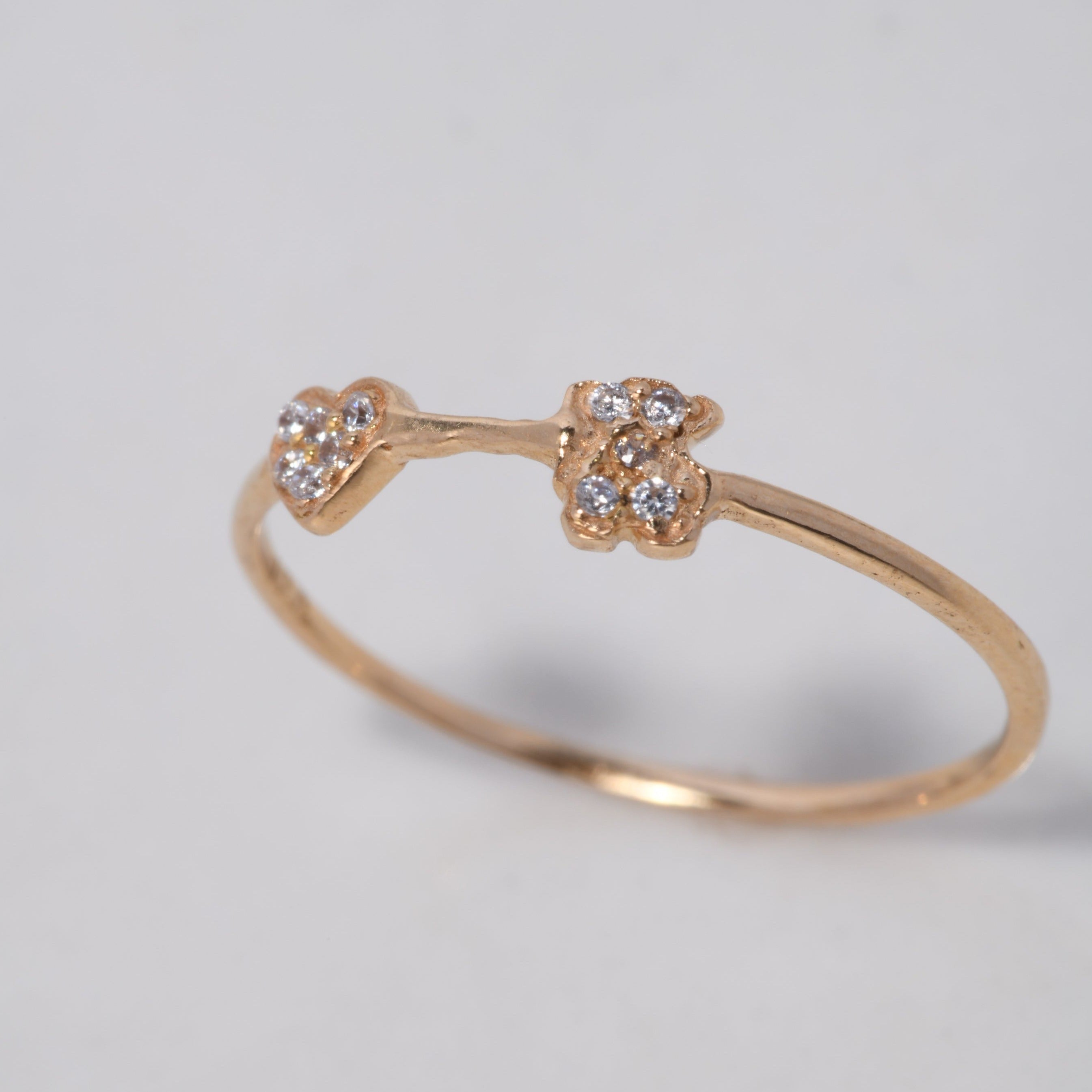 Anillo Corazón Oso Ts 0.8gr / T7 / Circones Blancos Oro Amarillo $