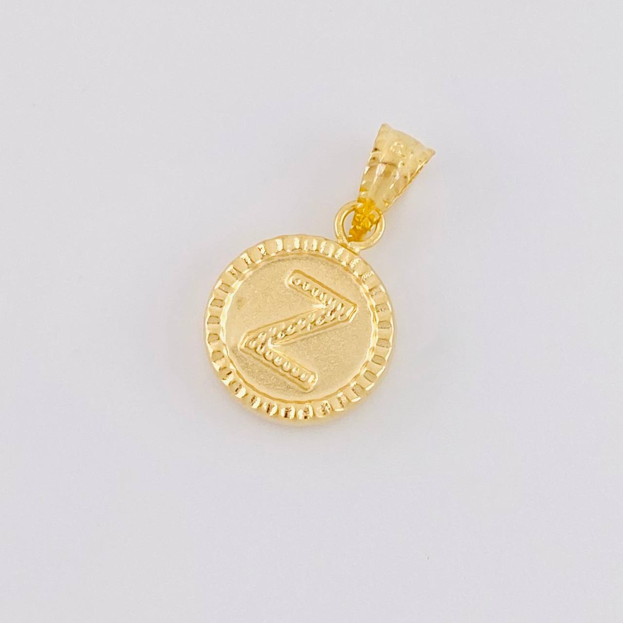Dije Letra Z Doble Textura 0.6g / 1.7cm Oro Amarillo 18K