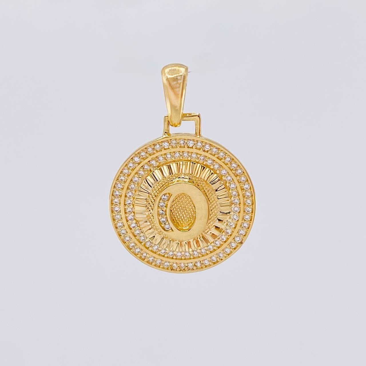 Dije Medalla Letra O 4.65g / 3.1cm Oro Amarillo 18K