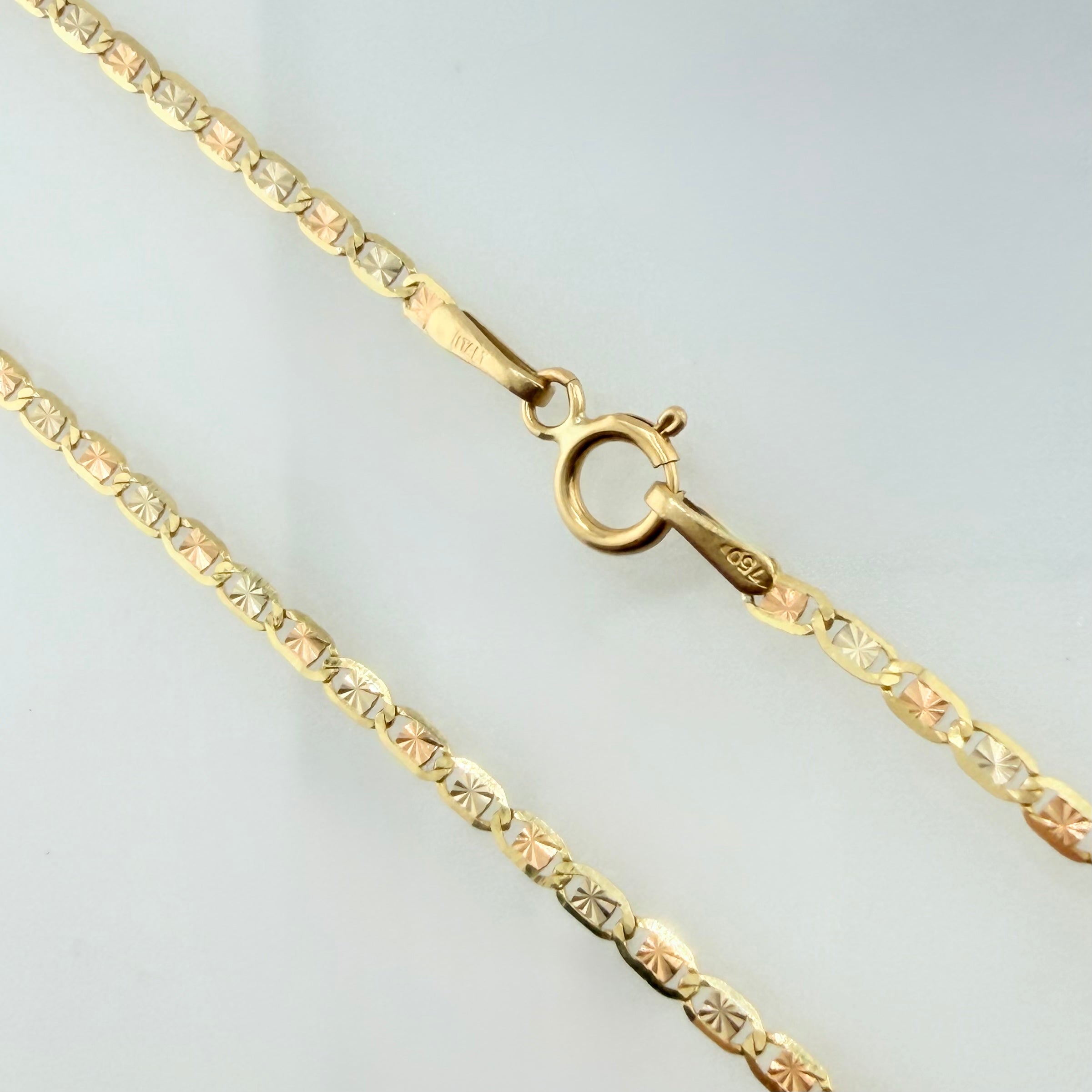 Cadena Plana 2.1gr / 45cm / 1.9mm Tres Oros +3 18K ©