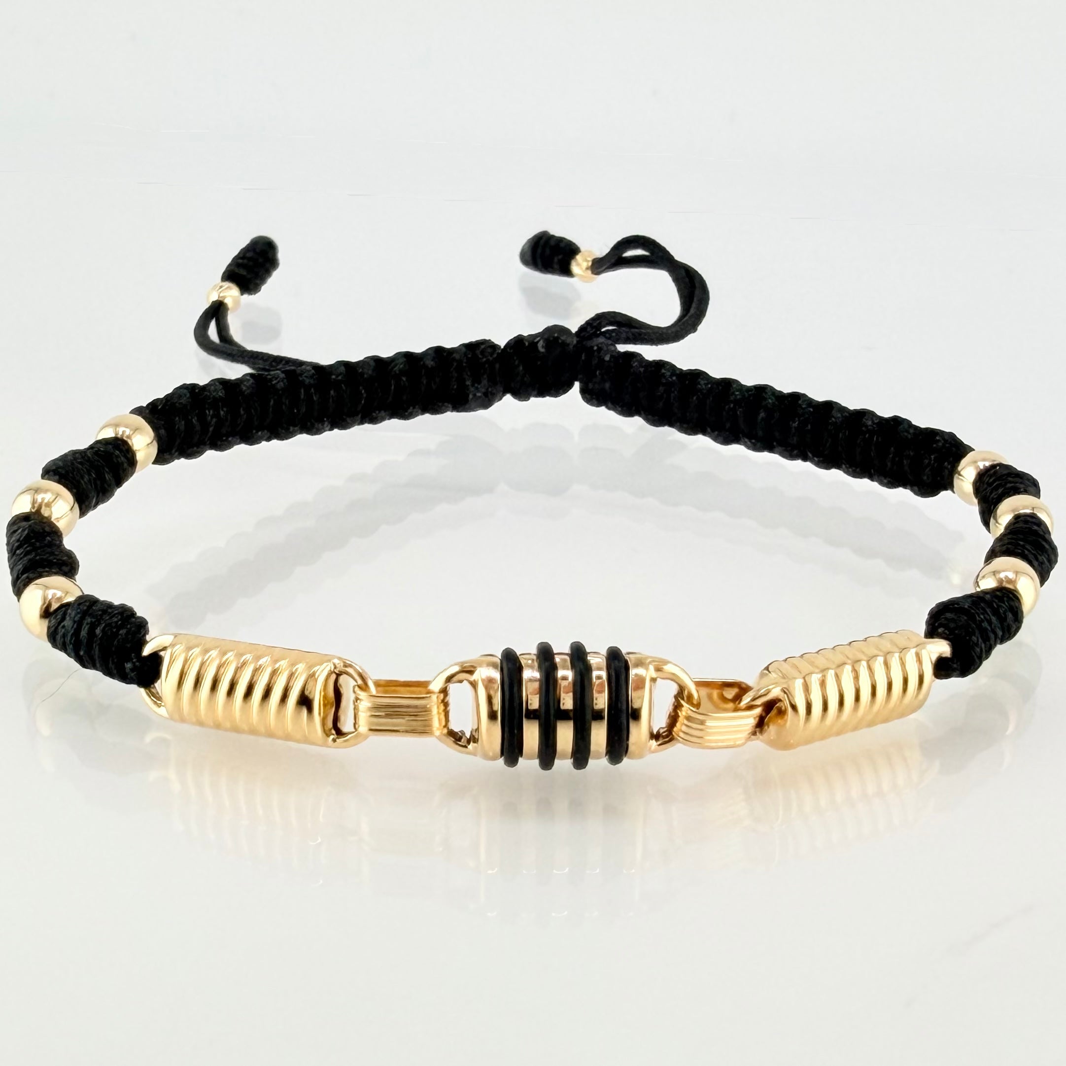 Pulsera Negra Herraje Retazo Rustico 2.39gr / 4mm-3mm Oro Amarillo 18K *