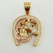 Dije Herradura Caballo 8.75gr / 3.4cm / Tres Oros 18K *