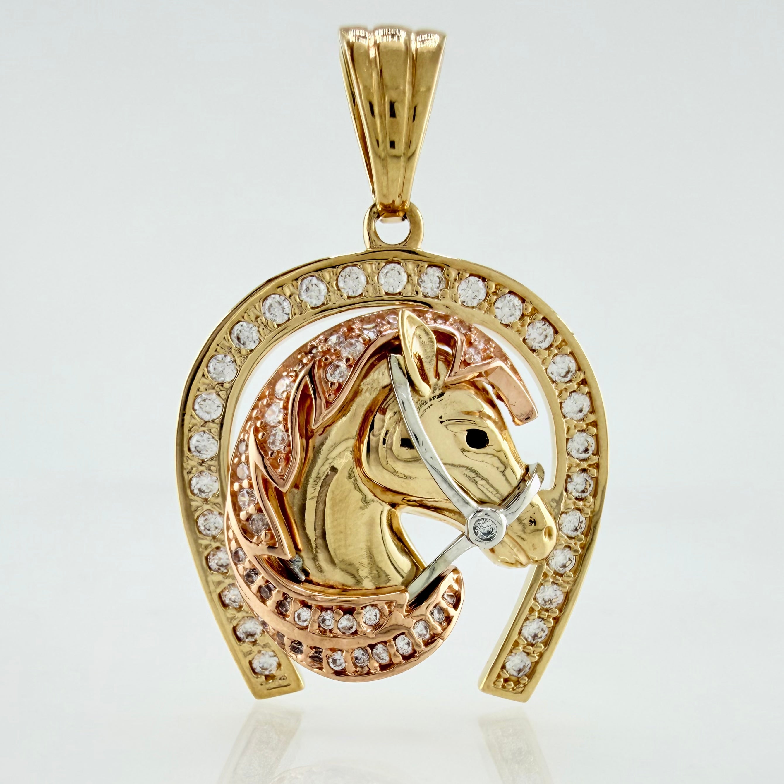 Dije Herradura Caballo 8.75gr / 3.4cm / Tres Oros 18K *